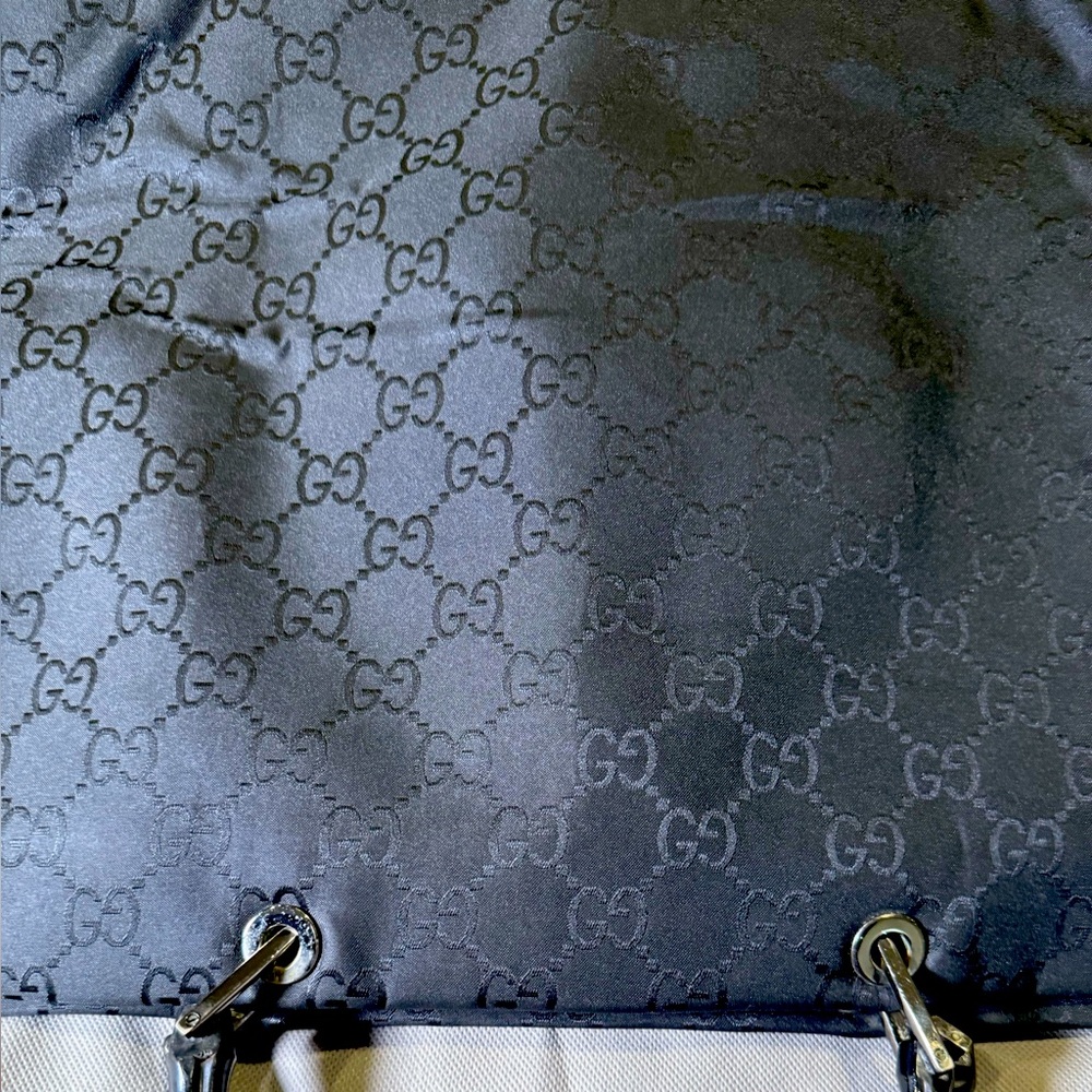 $2000 Rear Gucci Bag AV Show